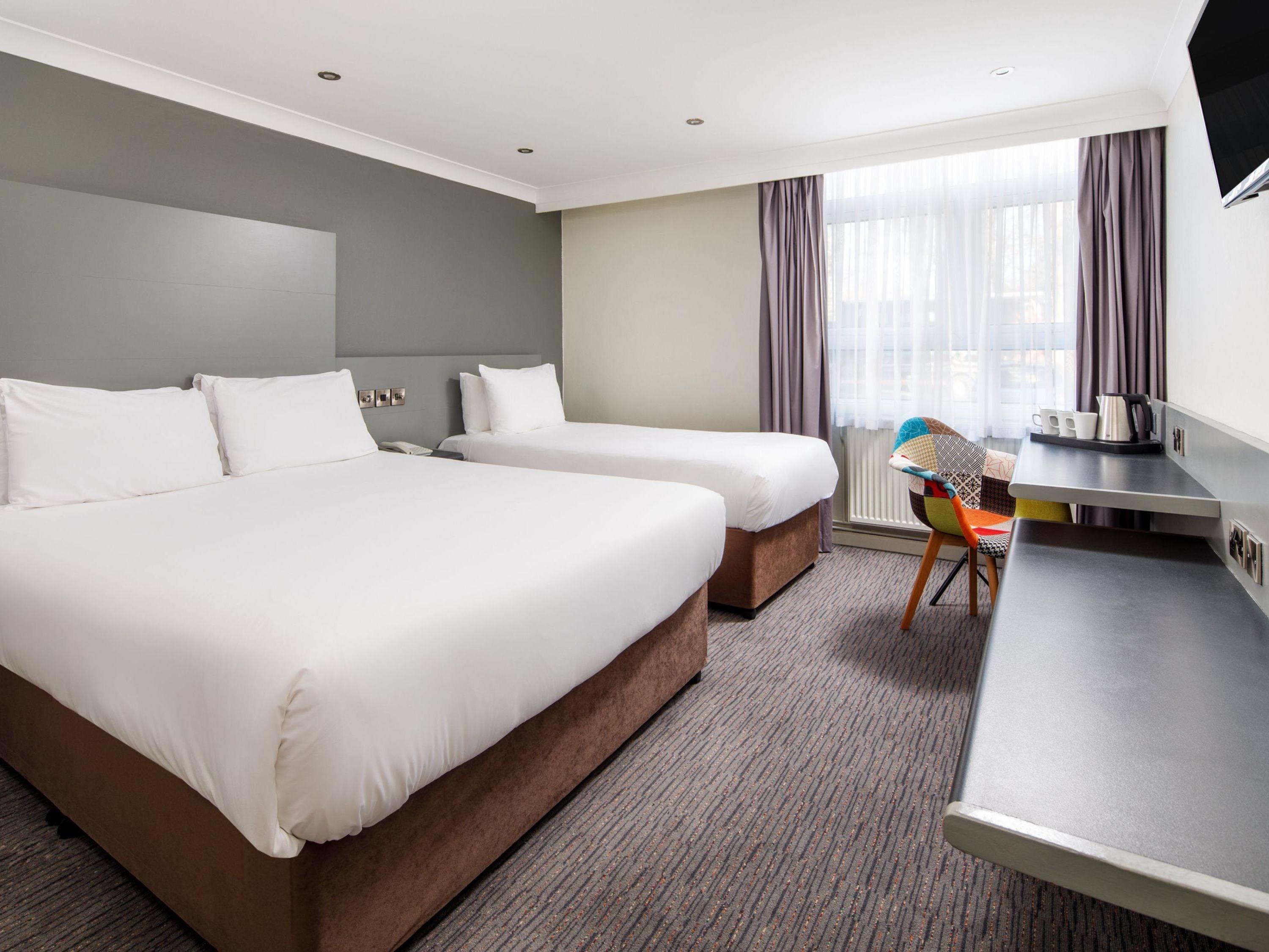 Mercure Chester Abbots Well Hotel Room Type - Classic family room for 2 adults and 1 child