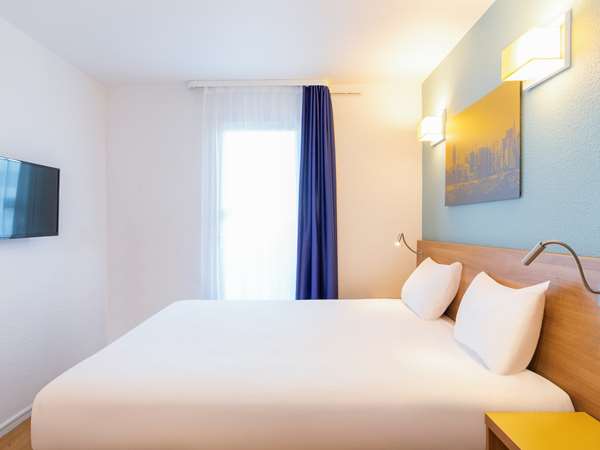 2-person Comfort Studio