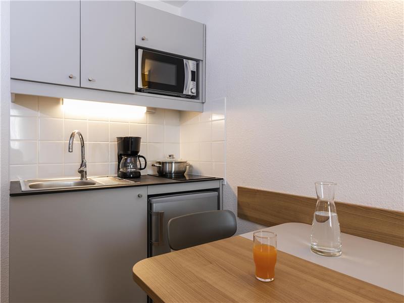 2-person Comfort Studio
