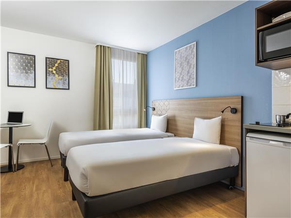 Studio for 2 people with twin beds
