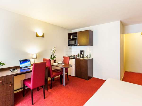3-person Studio