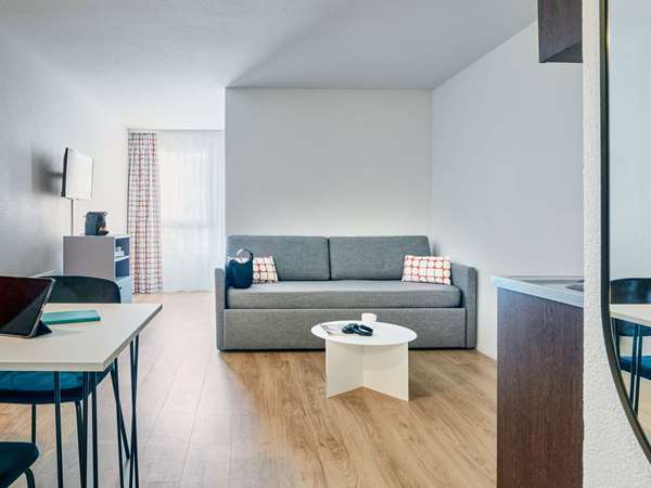 3-person Studio