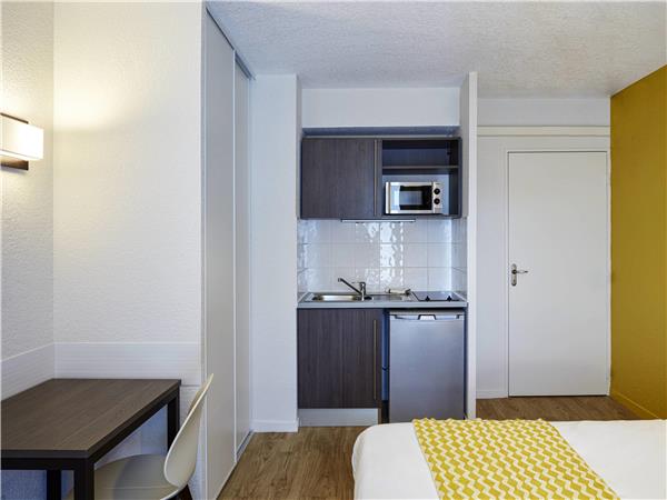 Studio for 2 people with a balcony - Double bed