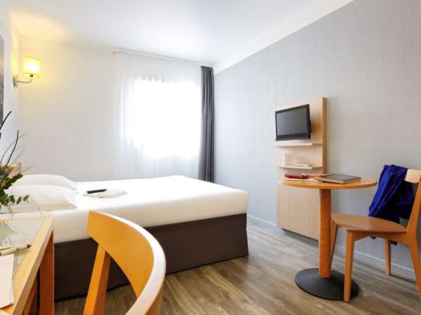 Guest Room,On-Site