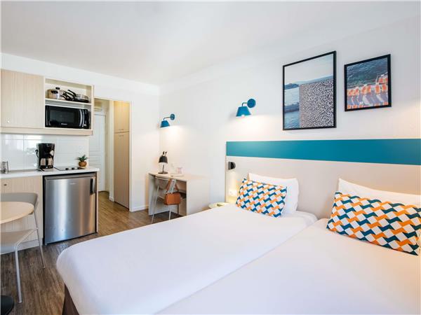 Studio for 2 people with twin beds