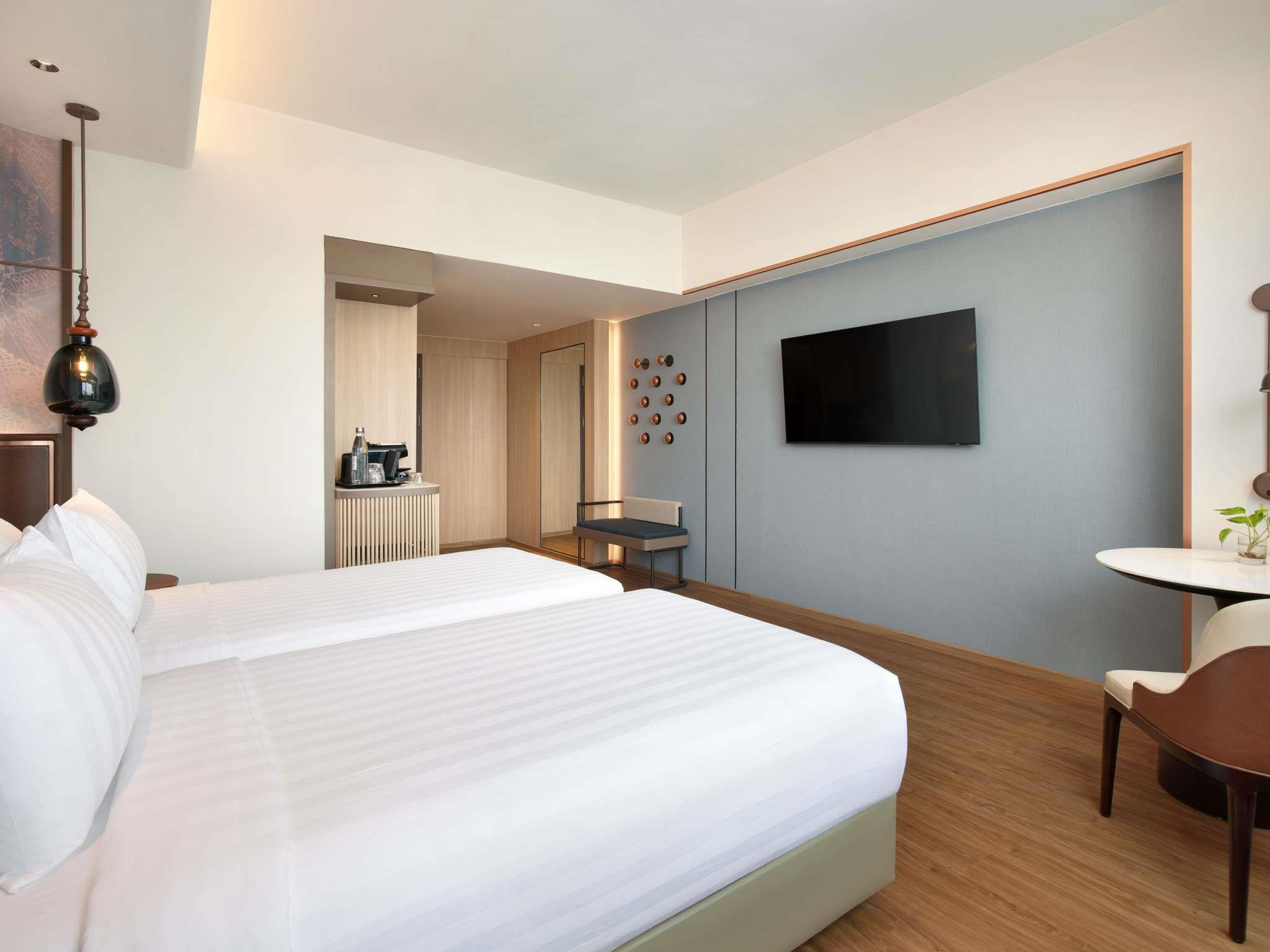 Mercure Serpong Alam Sutera Room Type - Privilege Room - 2 single beds