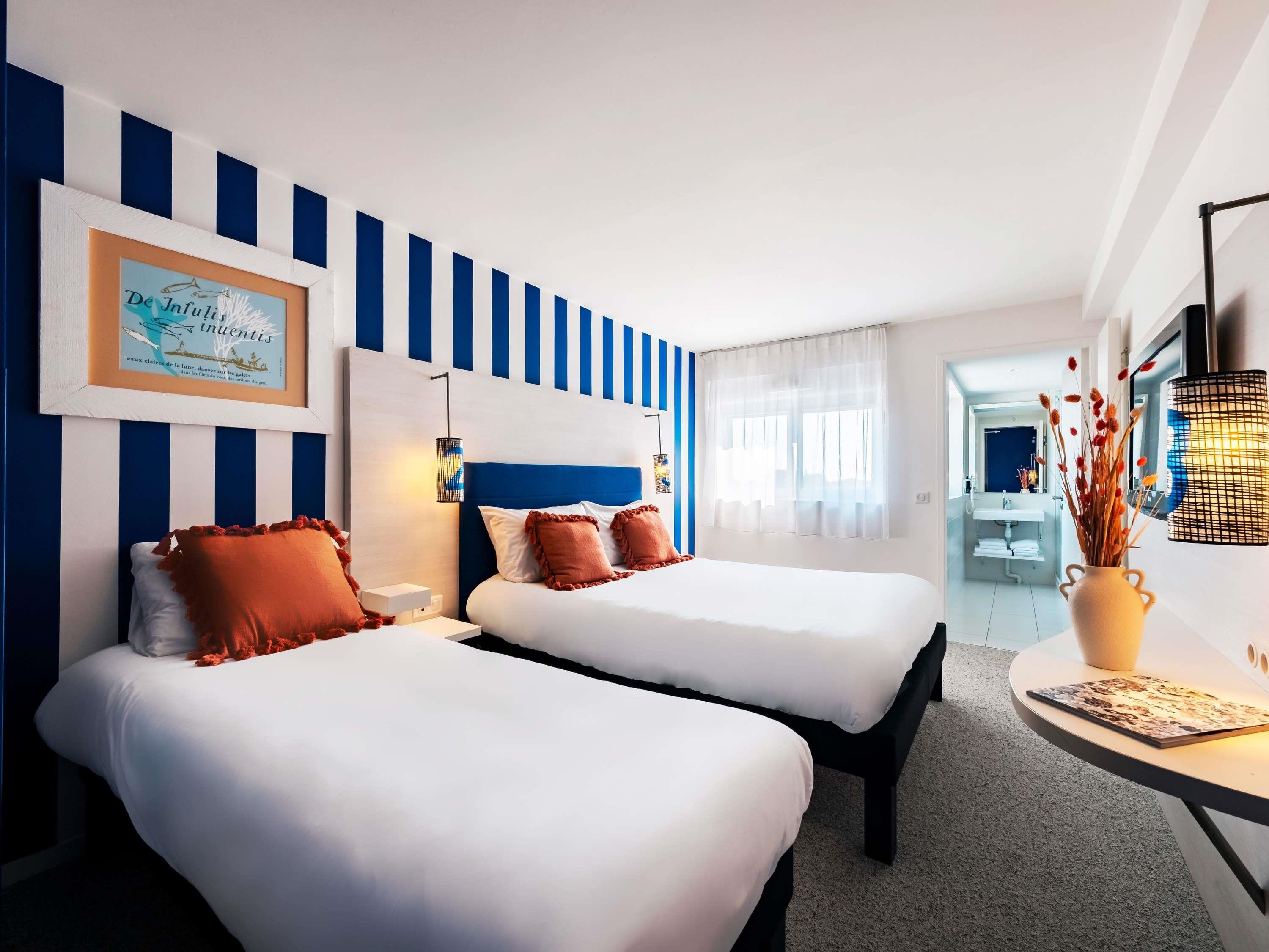 ibis Styles Quiberon Centre Room Type - Standard Room with one double bed and one single bed