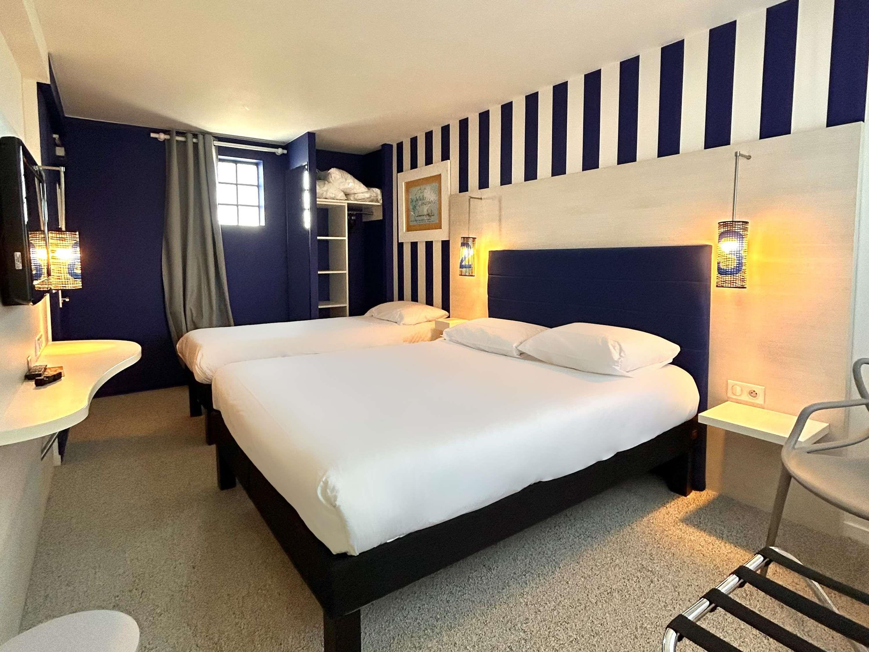 ibis Styles Quiberon Centre Room Type - Standard Room with one double bed and one single bed
