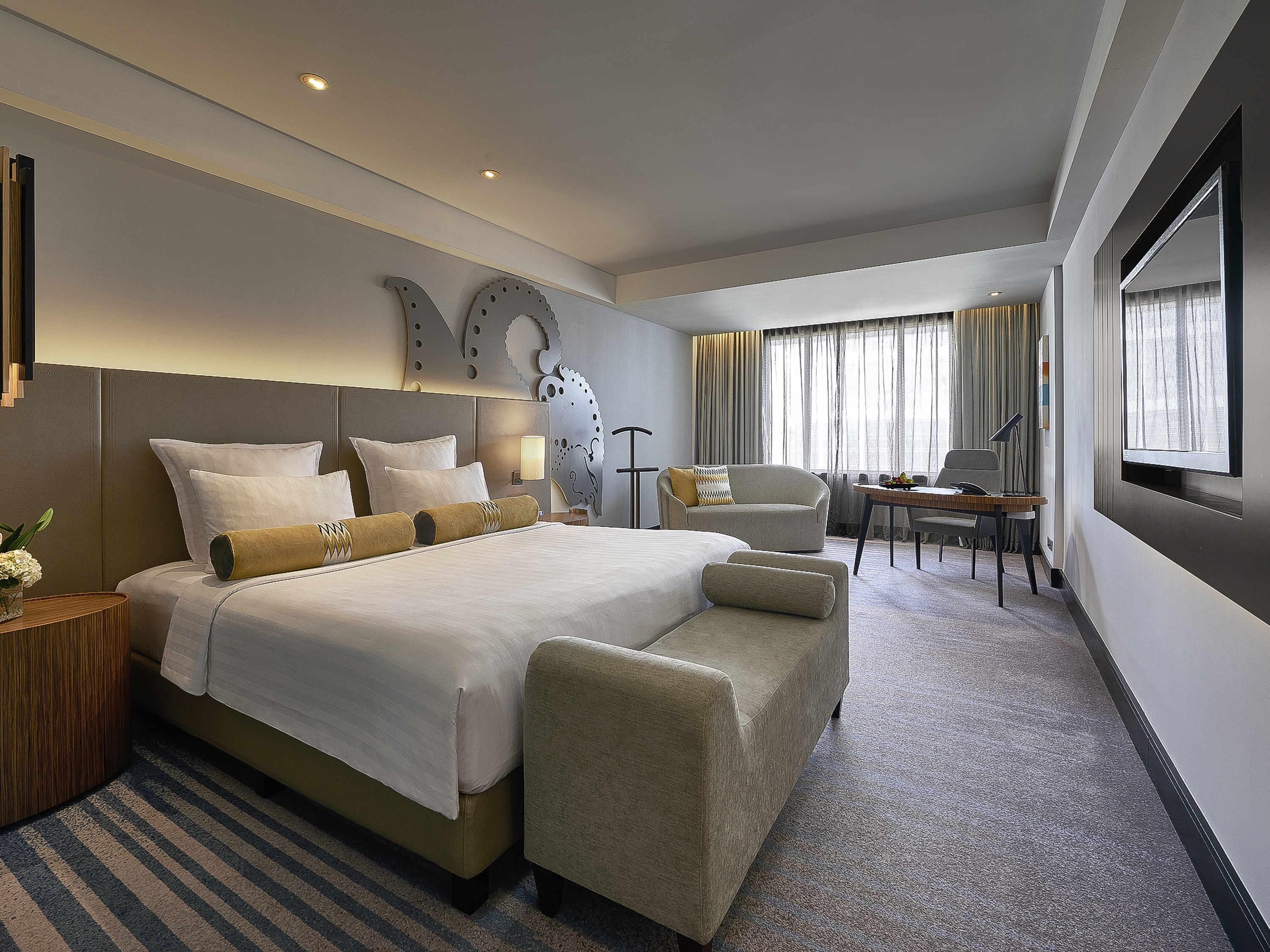 Pullman Jakarta Indonesia Room Type - GRAND DELUXE EXECUTIVE ROOM, Lounge Access, 1 King Size Bed