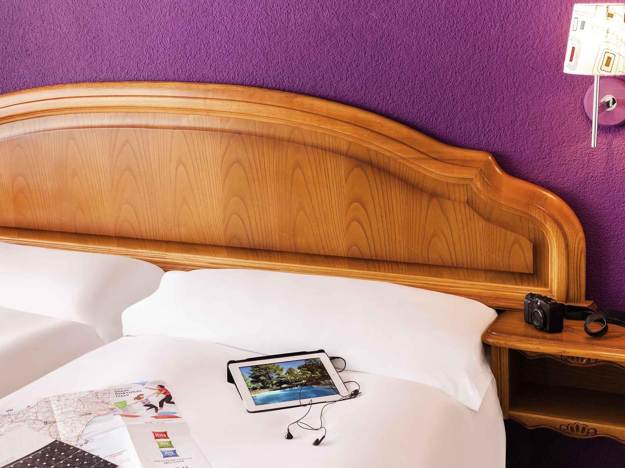 Hotel Ibis Styles La Rioja Arnedo - Tap to explore photos