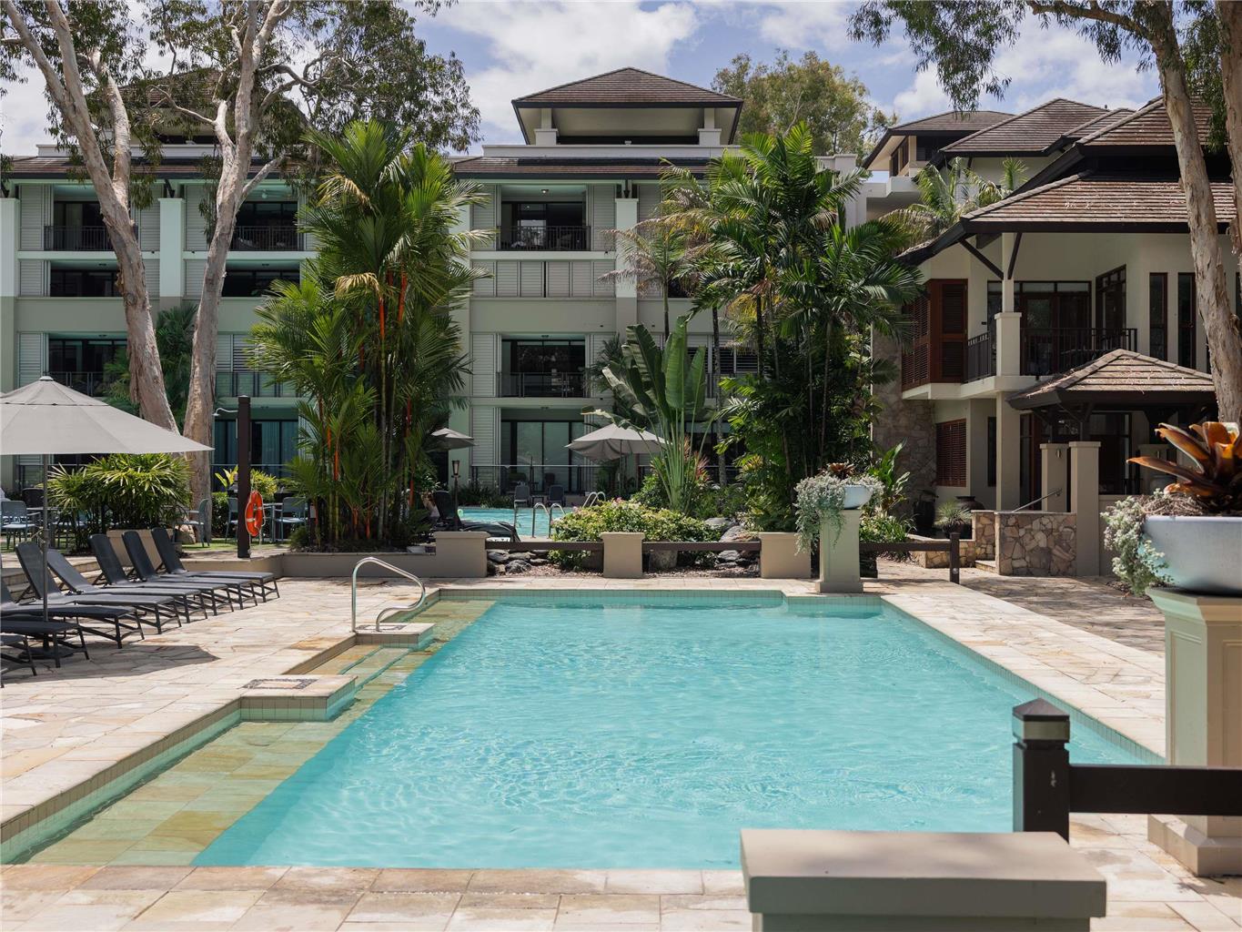 Pullman Palm Cove Sea Temple Resort/Spa