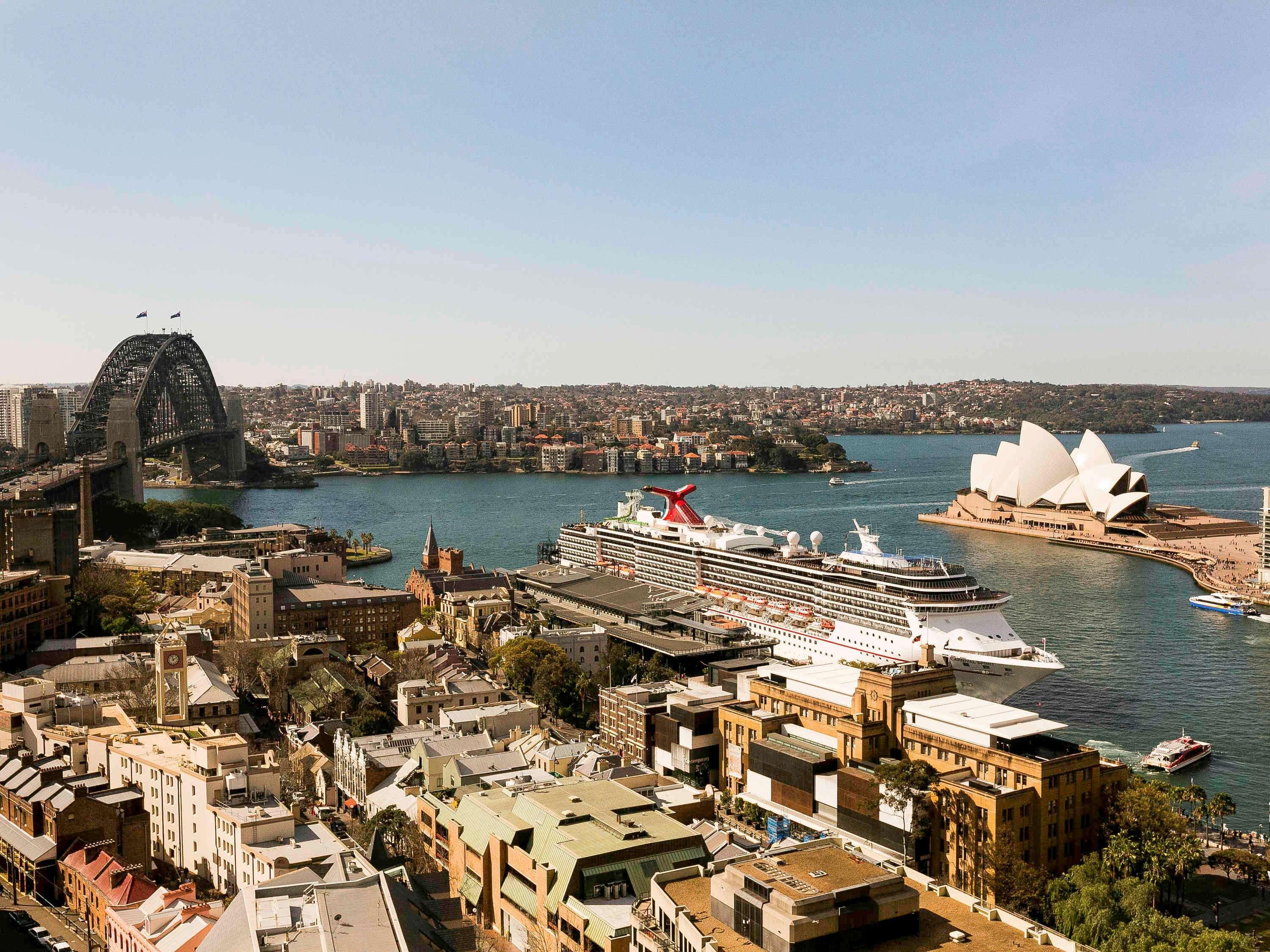 Quay West Suites Sydney Room Type - Deluxe Two King Bedroom Harbour View Apartment