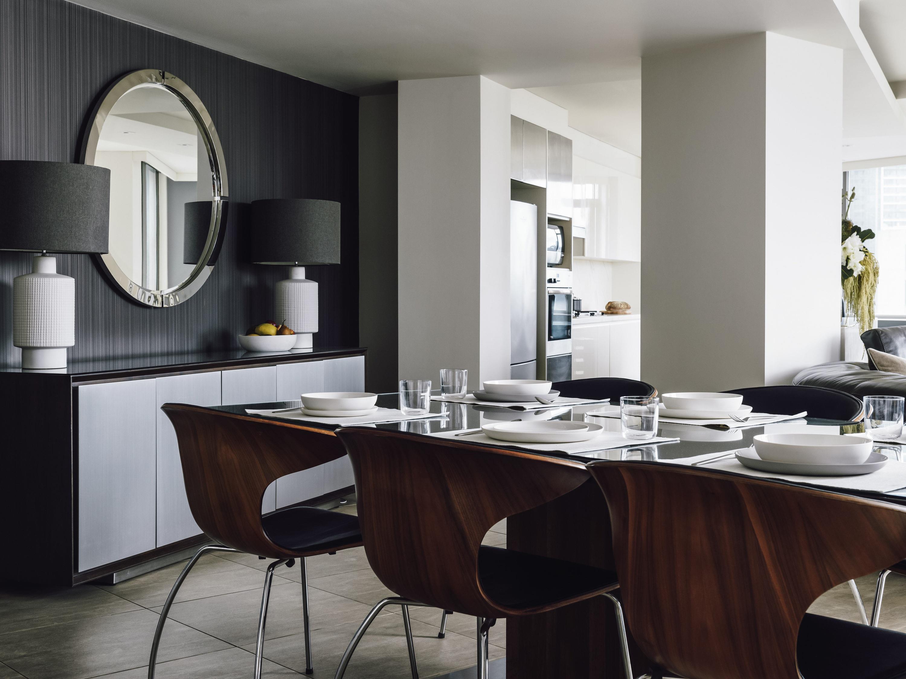 Quay West Suites Melbourne Room Type - 3 Bedroom 2 Bath Premium Apartment, 2 Queen & 1 King, Large Kitchen, Floors 16 - 26, Balcony