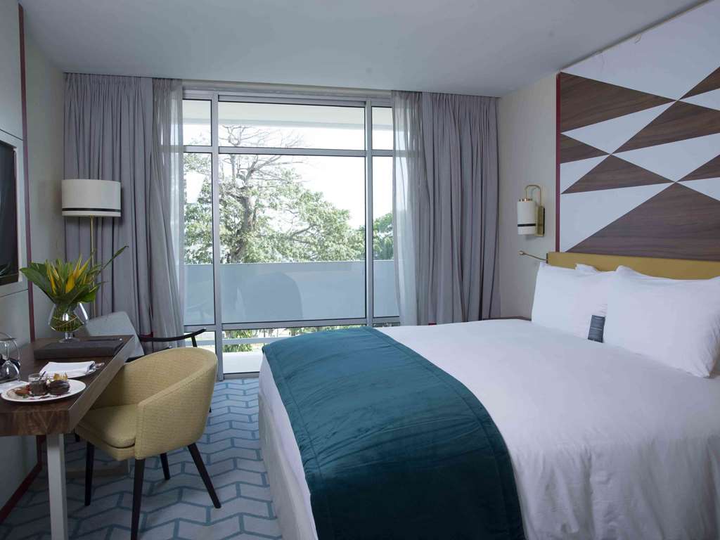 Sofitel Abidjan Hotel Ivoire Room Type - Classic room - 1 king-size bed, balcony