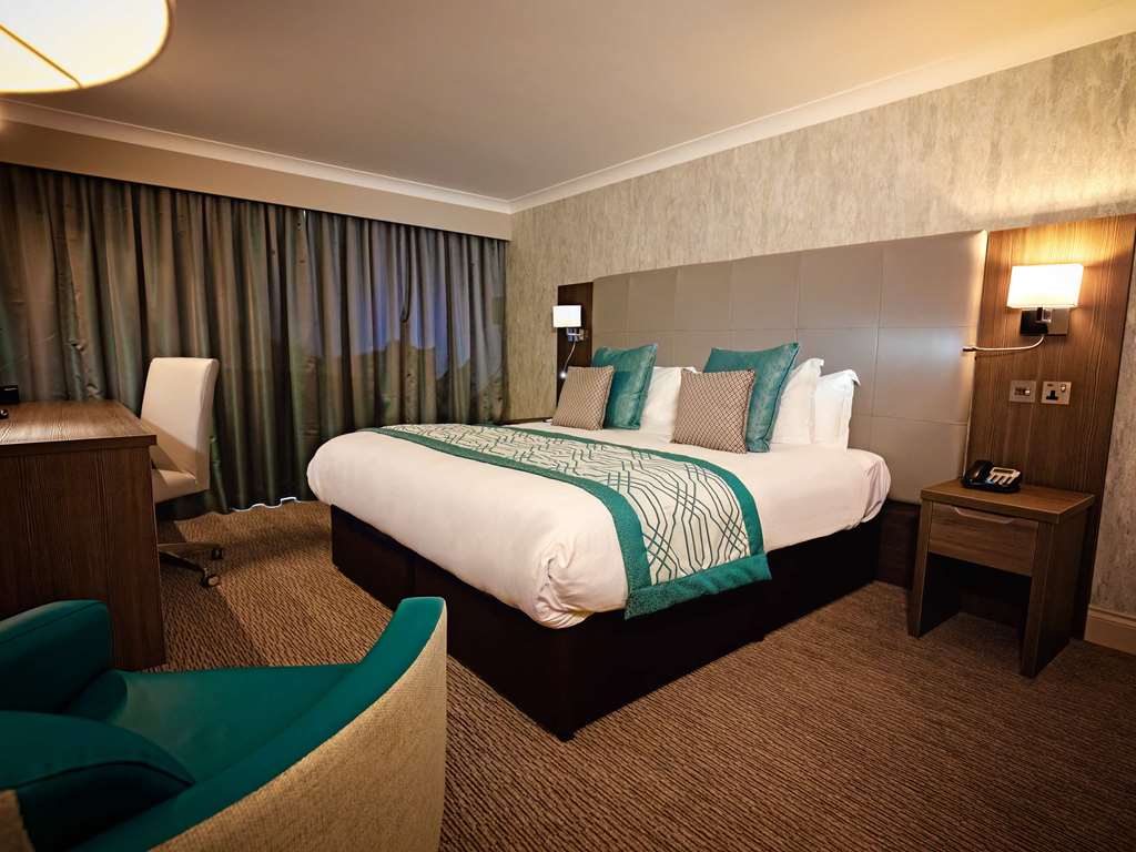 Mercure Milton Keynes Abbey Hill Hotel - Tap to explore photos