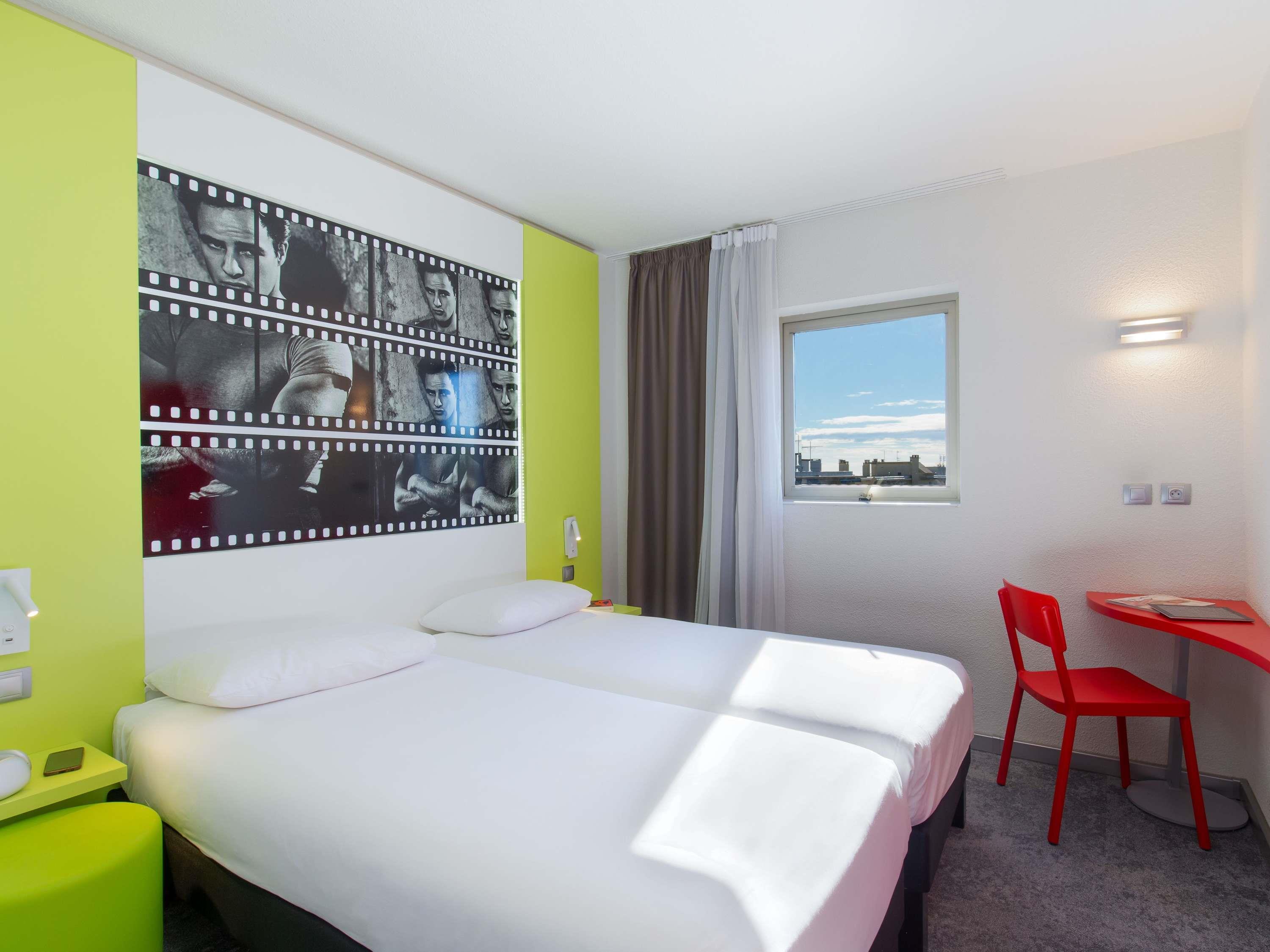 ibis Styles Cannes le Cannet Room Type - Standard Room with two single beds
