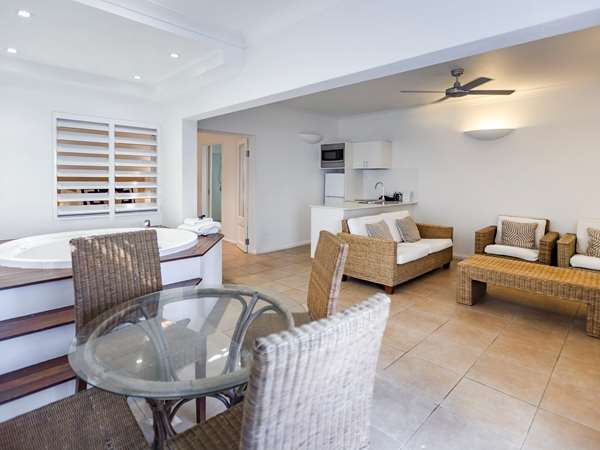 THE REEF HOUSE PALM COVE - Photo 27