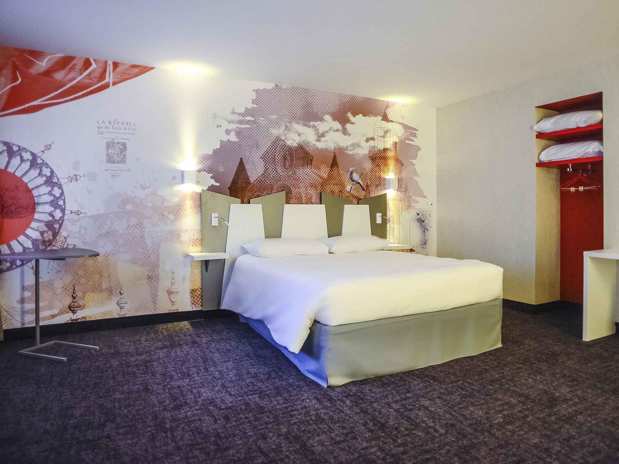 Ibis Styles Poitiers Centre Room Type - Standard Room with two single beds