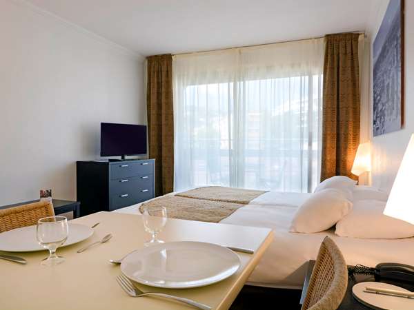 Studio for 2 people, view of the town