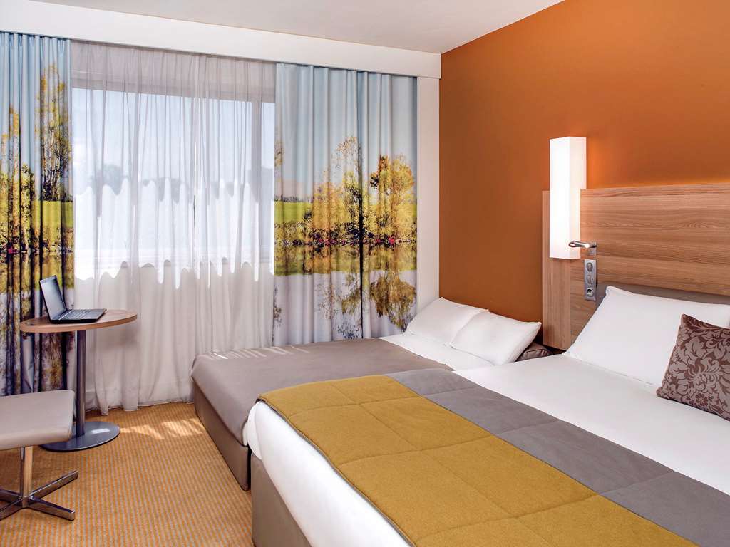 Mercure Macon Bord de Saone Hotel - Tap to explore photos