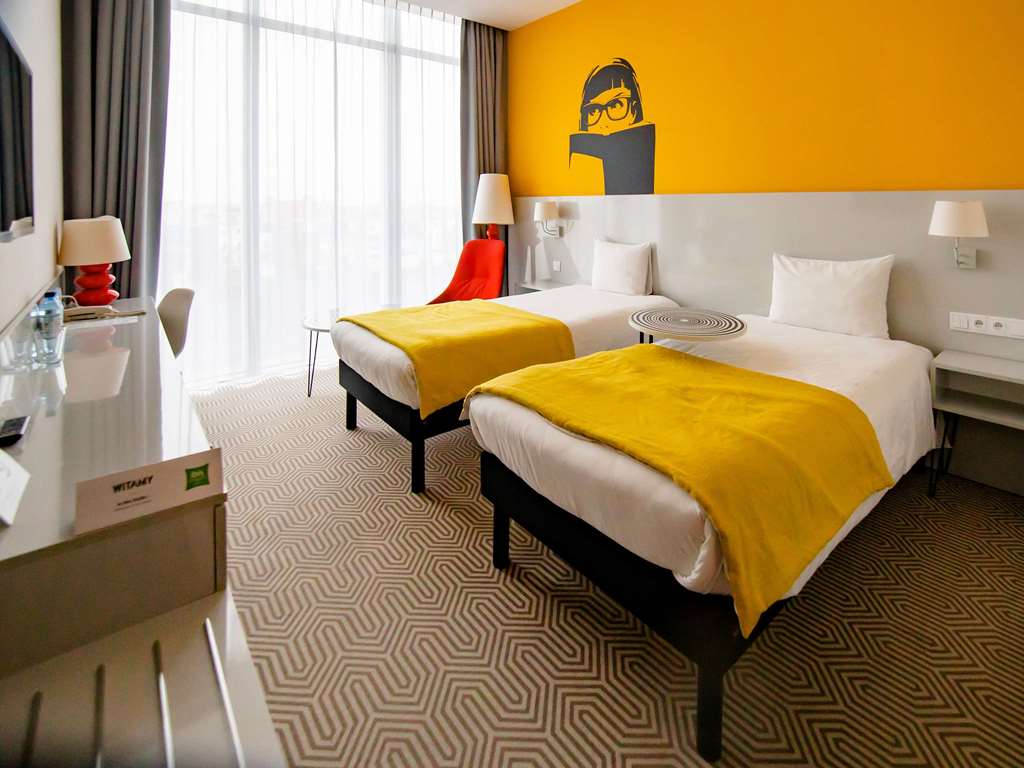 ibis Styles Wroclaw Centrum Room Type - Standard Room with 2 folding beds and 1 single bed
