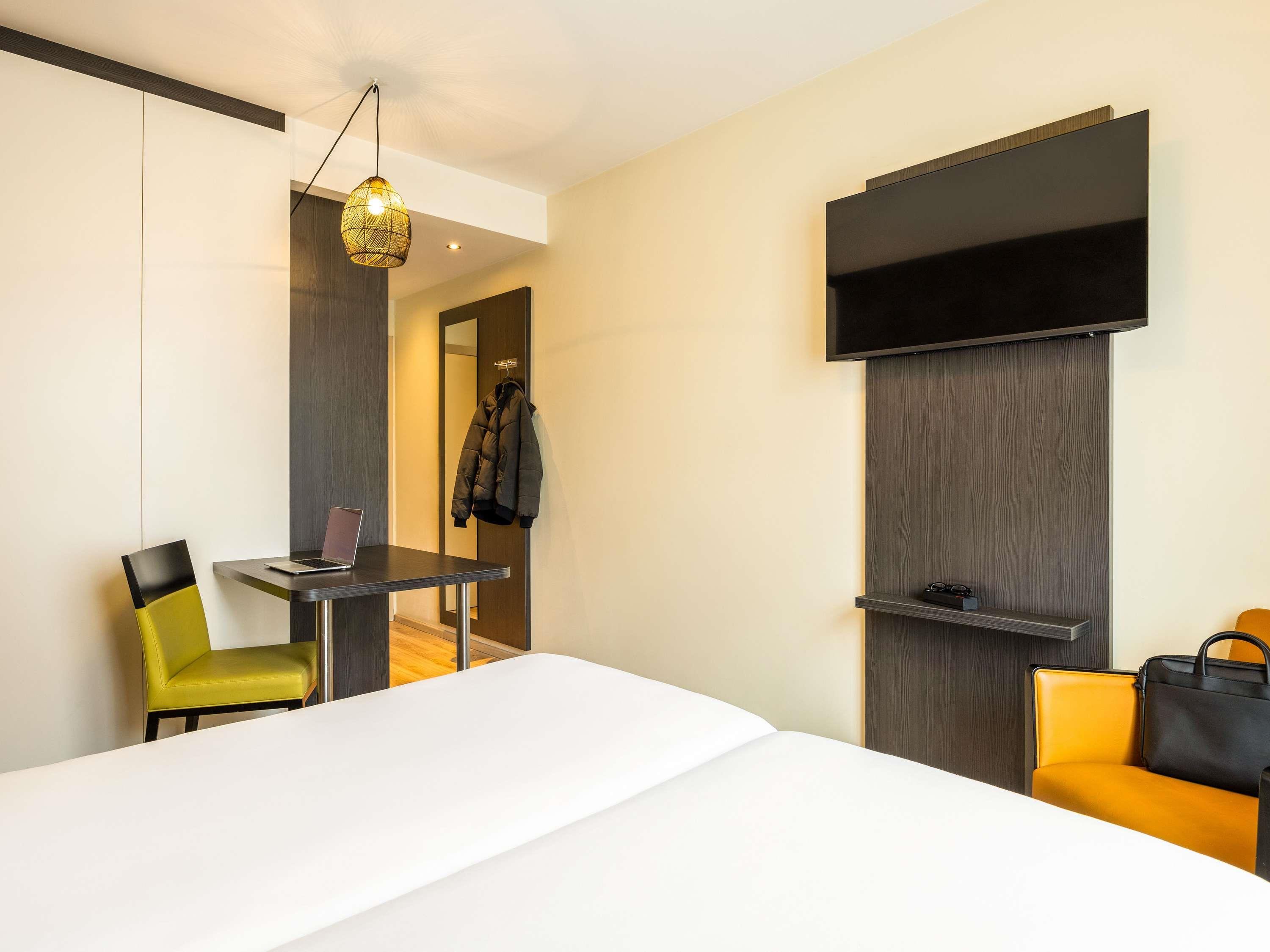 IBIS STYLES BRUSSELS STEPHANIE Room Type - Standard Room with 2 single beds