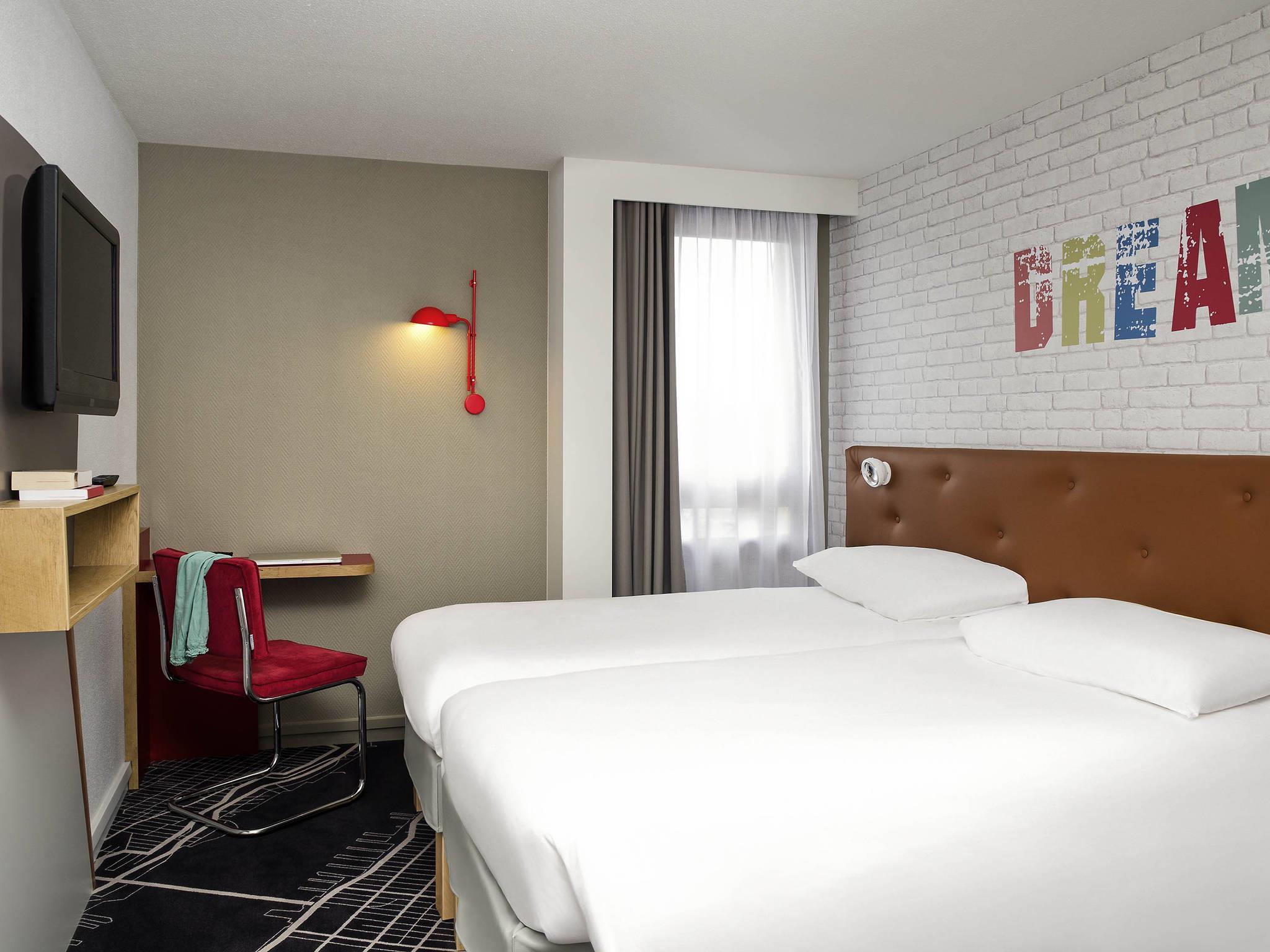 ibis Styles Chartres Room Type - Standard Room with two single beds