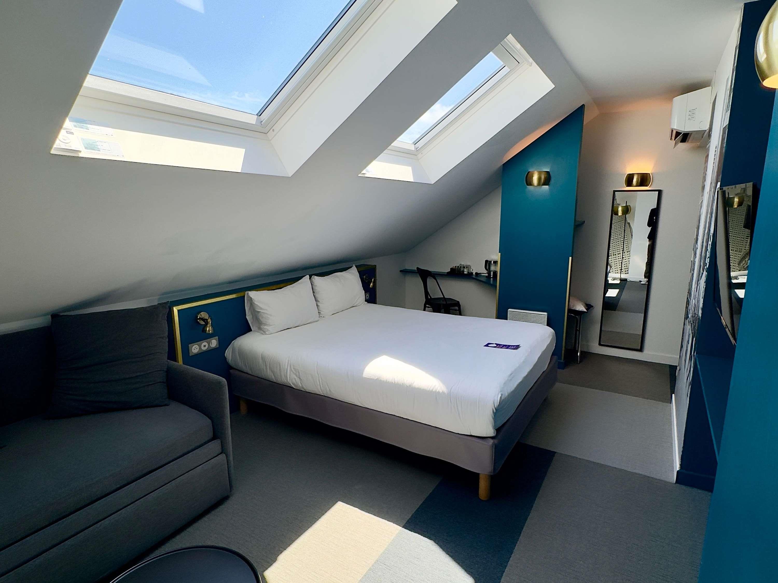 ibis Styles Chartres Room Type - Superior Room with 1 double bed
