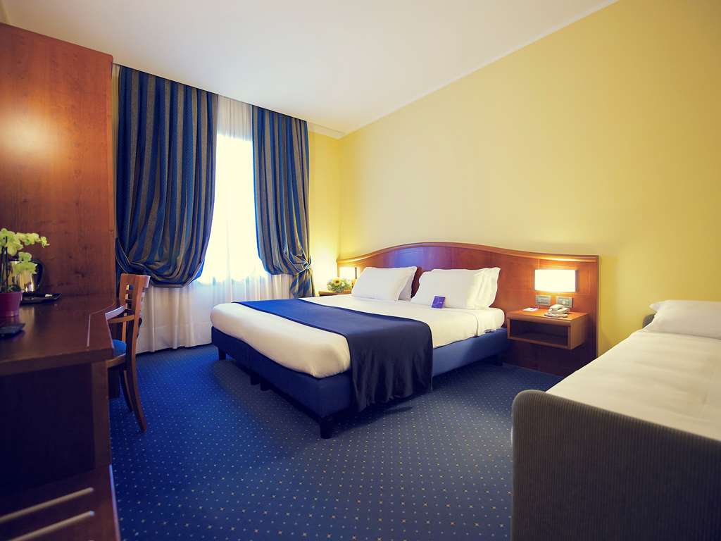 Mercure Genova San Biagio - Tap to explore photos