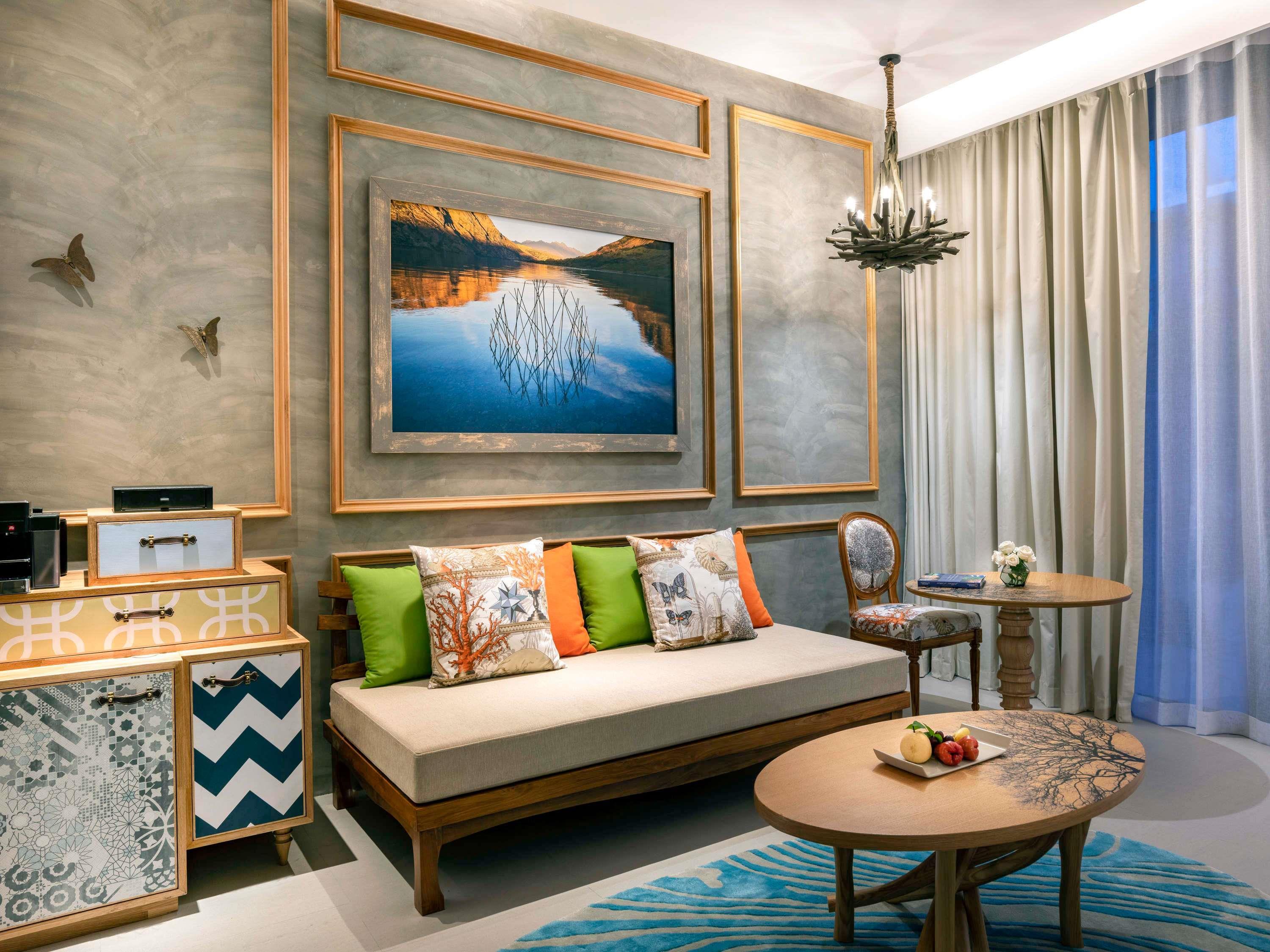 SO Sofitel Hua Hin Room Type - SO STUDIO, 1 King Bed, Signature Pool View, Open Plan SO Arty & SO Nature design SO Sofitel Hua Hin Room Type - SO STUDIO, 1 King Bed, Signature Pool View, Open Plan SO Arty & SO Nature design