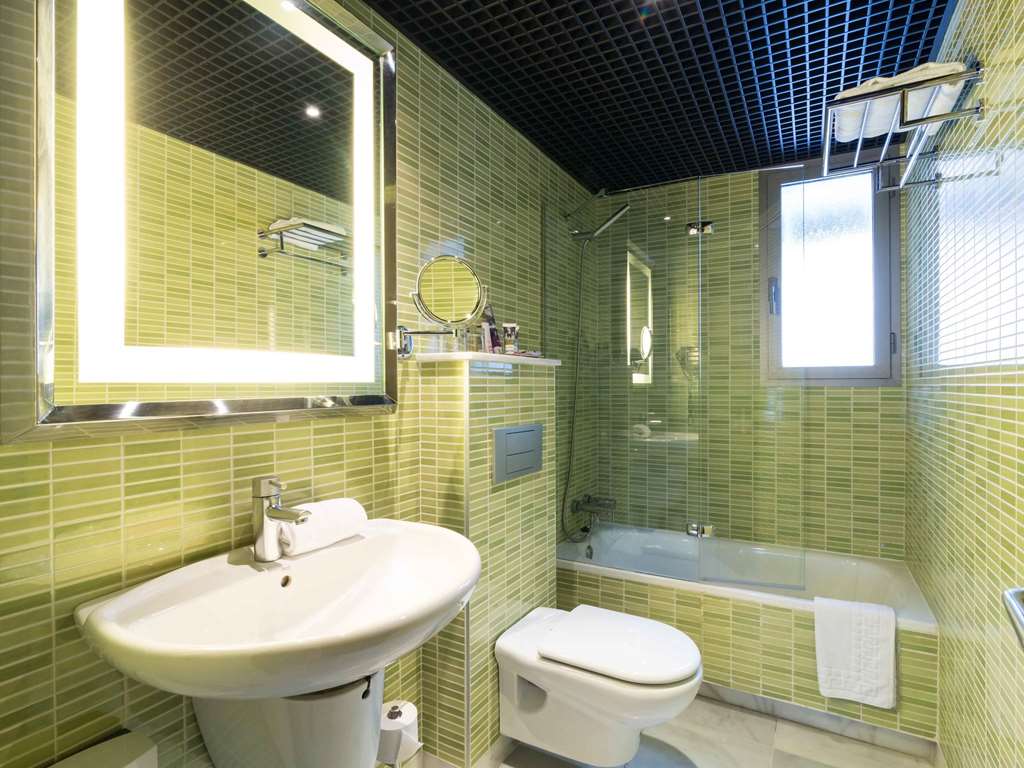 Suittes Hotel Room Type - Standard room with 2 single beds and kitchen