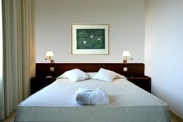 Atenea Park-guestroom-Guest Room,Indoor/Interior,On-Site.jpg