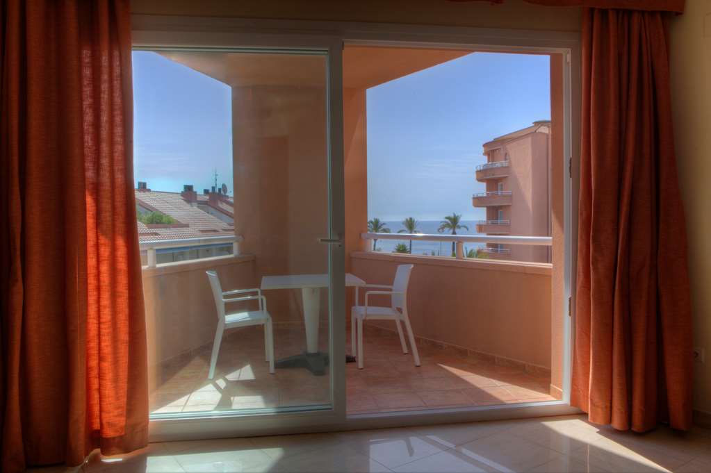 Sunway Playa Golf Sitges Hotel-guestroom-Guest Room,Guest Room Amenity,Suite,On-Site.jpg