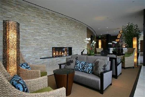 Lobby View | Miyako Hybrid Hotel Torrance