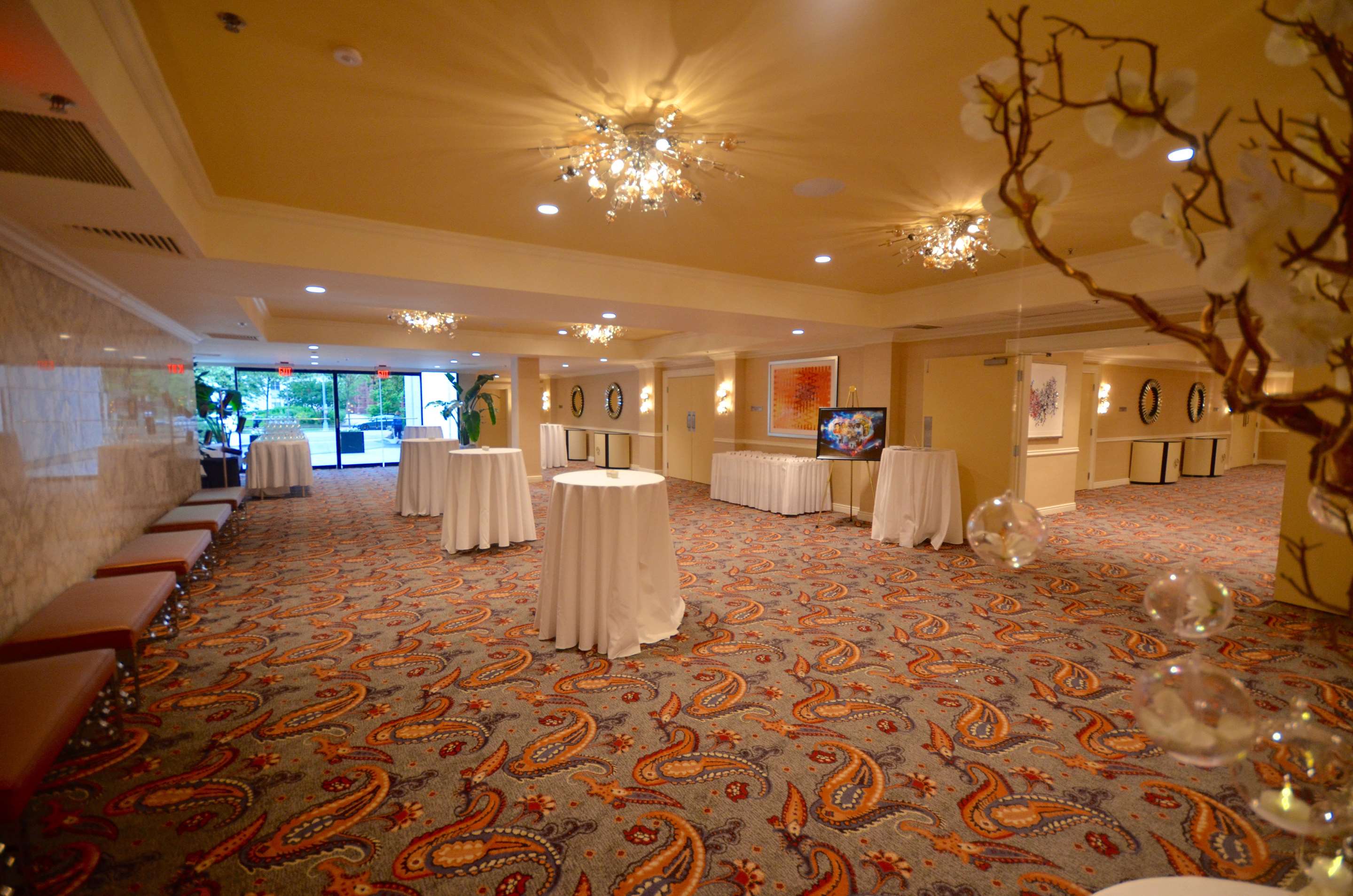 Foyer | Washington Plaza