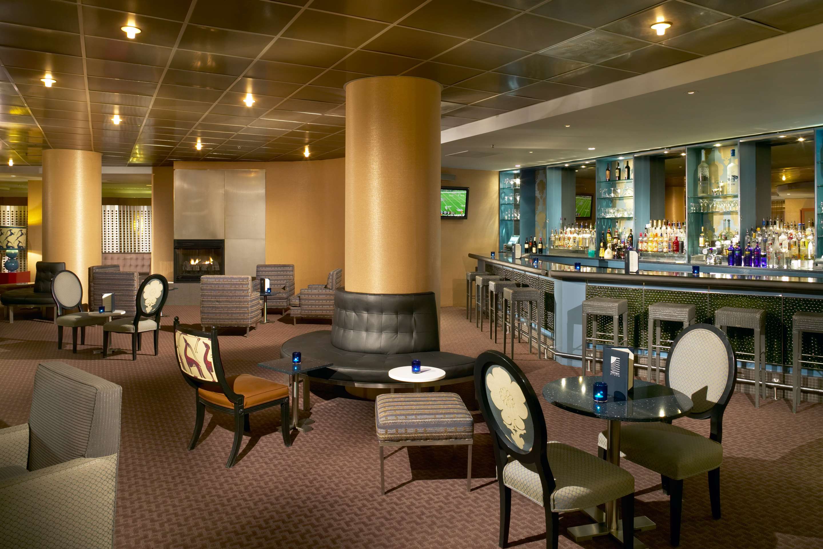 International Lounge | Washington Plaza