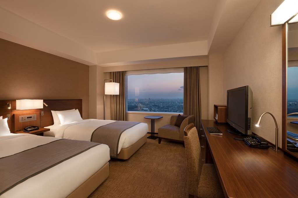 Century Southern Tower Hotel-guestroom-Guest Room,Indoor/Interior,On-Site.jpg