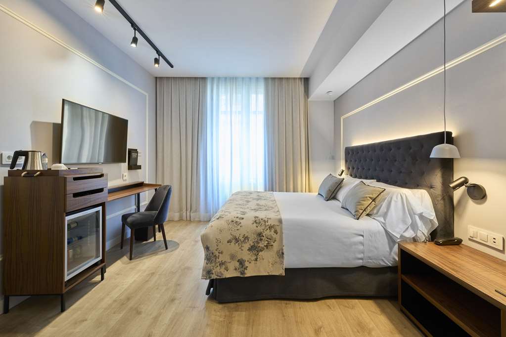 Hotel Catalonia El Pilar