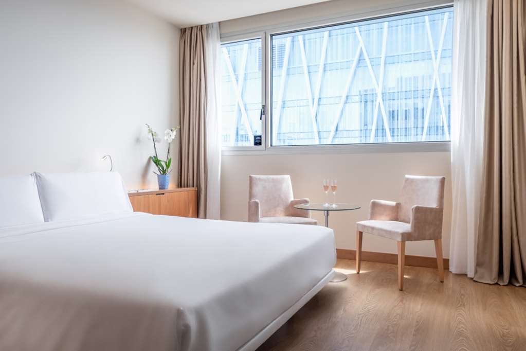 Hotel SB Diagonal Zero-guestroom-Guest Room,On-Site.jpg