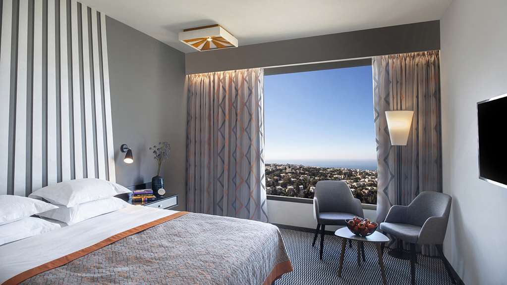Dan Panorama Haifa-guestroom-Guest Room,On-Site.jpg