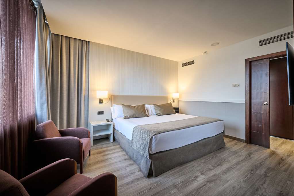 Catalonia Gran Hotel Verdi-guestroom-Guest Room,Suite,On-Site.jpg
