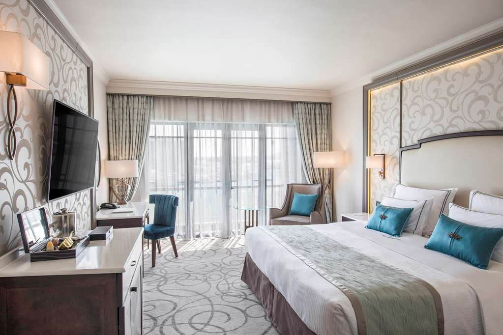 Labourdonnais Waterfront Hotel-guestroom-Guest Room,On-Site.jpg
