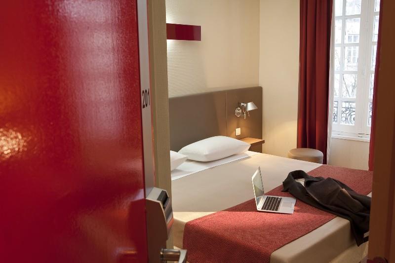 HC Hotel Bordeaux Clemenceau-guestroom-Guest Room,Indoor/Interior,On-Site.jpg
