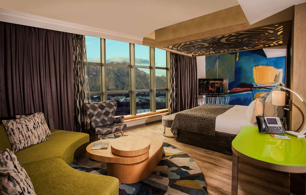 Hennessy Park Hotel-guestroom-Guest Room,Suite,On-Site.jpg