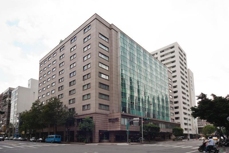 Gloria Prince Hotel