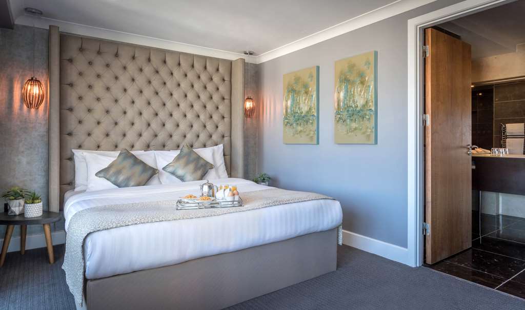 The Fitzwilton Hotel-guestroom-Guest Room,Suite,On-Site.jpg