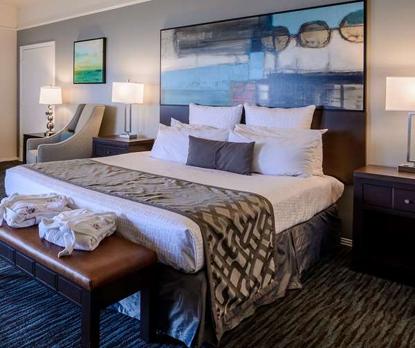  - Tamarack Beach Resort Carlsbad