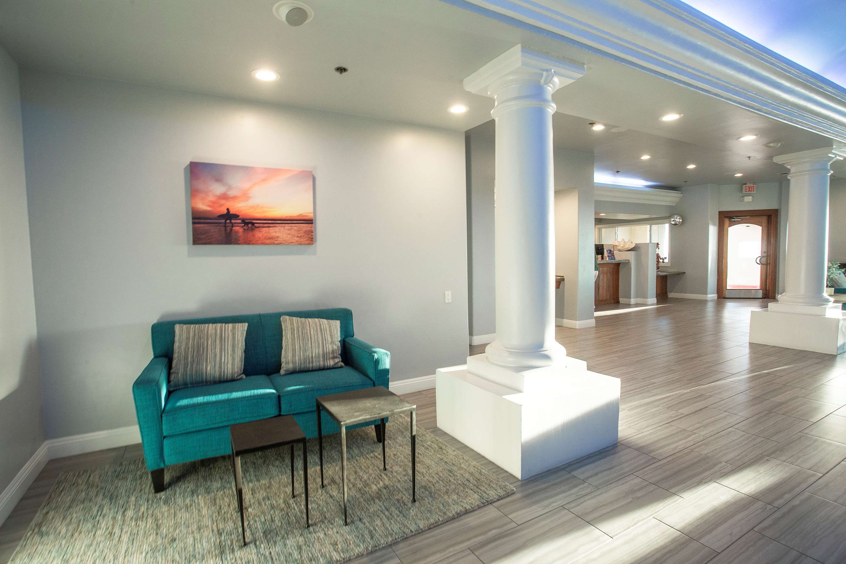 IMG | Tamarack Beach Resort Hotel