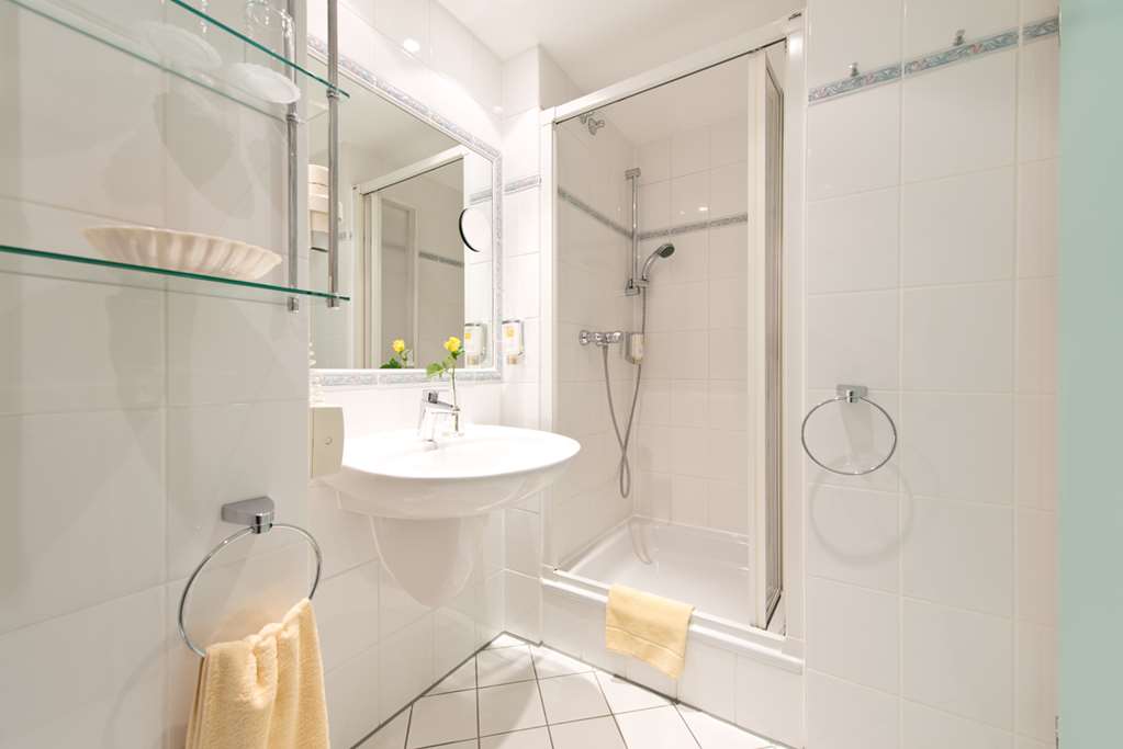 TOP HOTEL AM SCHLOSSPARK GOTHA-guestroom-Guest Room,On-Site.jpg