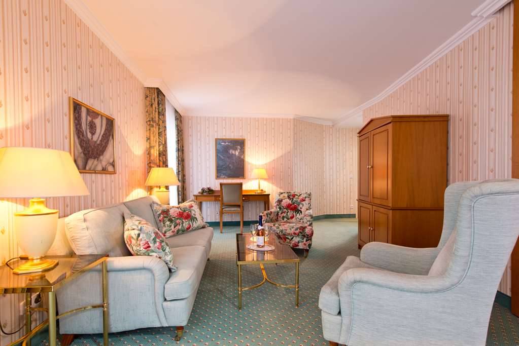 TOP HOTEL AM SCHLOSSPARK GOTHA-guestroom-Guest Room,Suite,On-Site.jpg